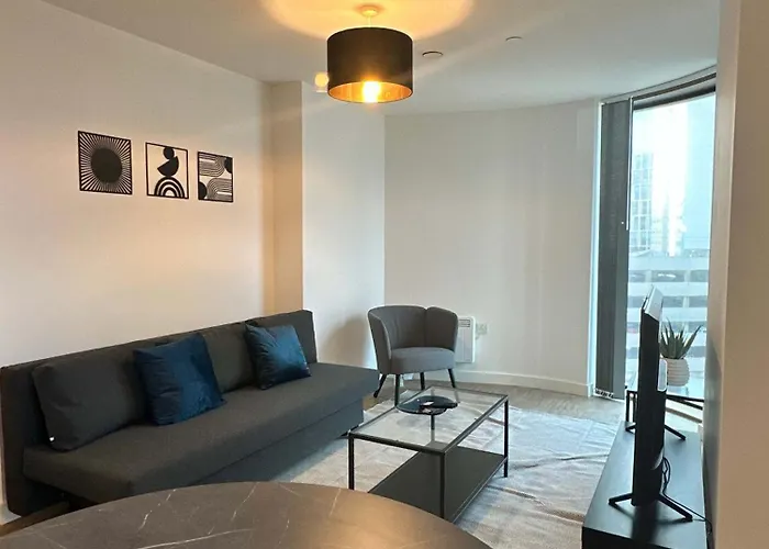 Spacious 1 Bedroom Apartment In Central Birmingham