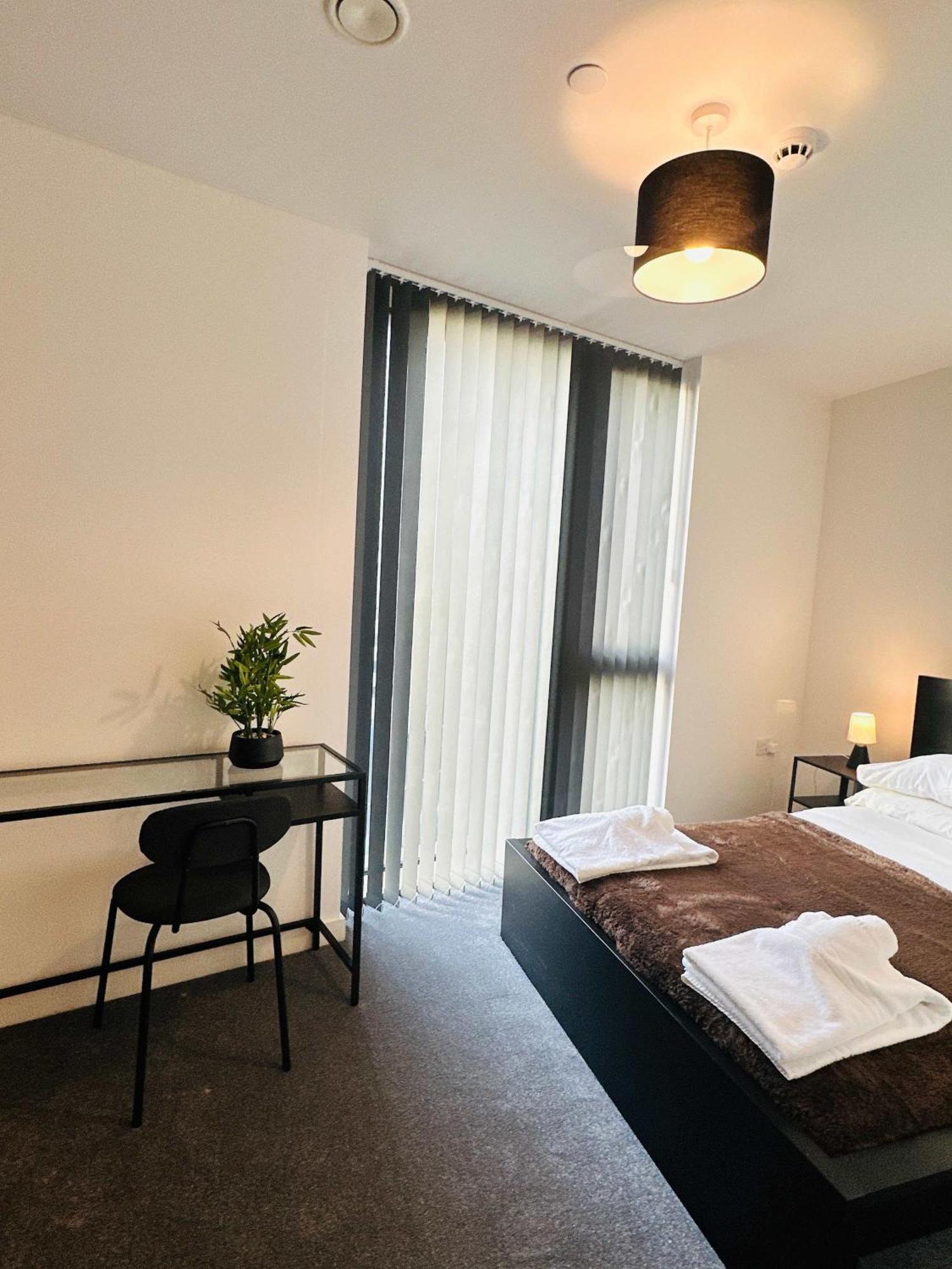 Spacious 1 Bedroom In Apartment
