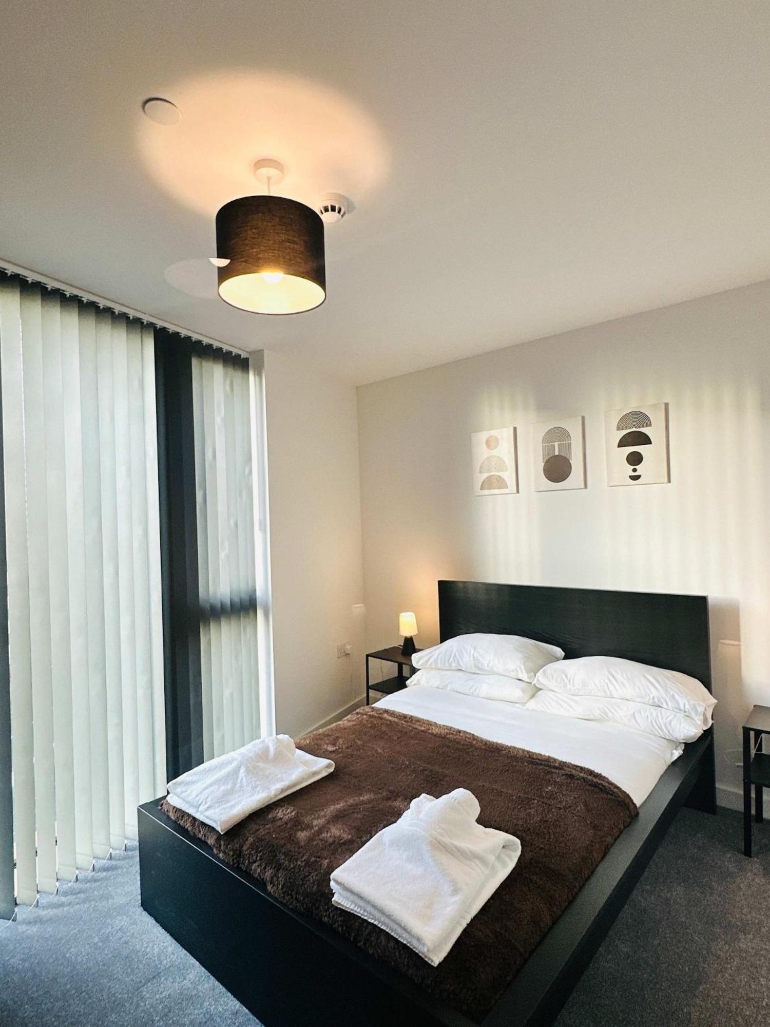 Spacious 1 Bedroom In * Birmingham